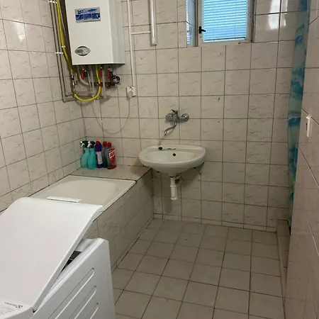 Tv Hostel